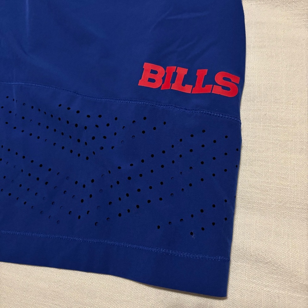 Men’s Nike On-Field Apparel Buffalo Bills Shorts - Picture 6 of 11